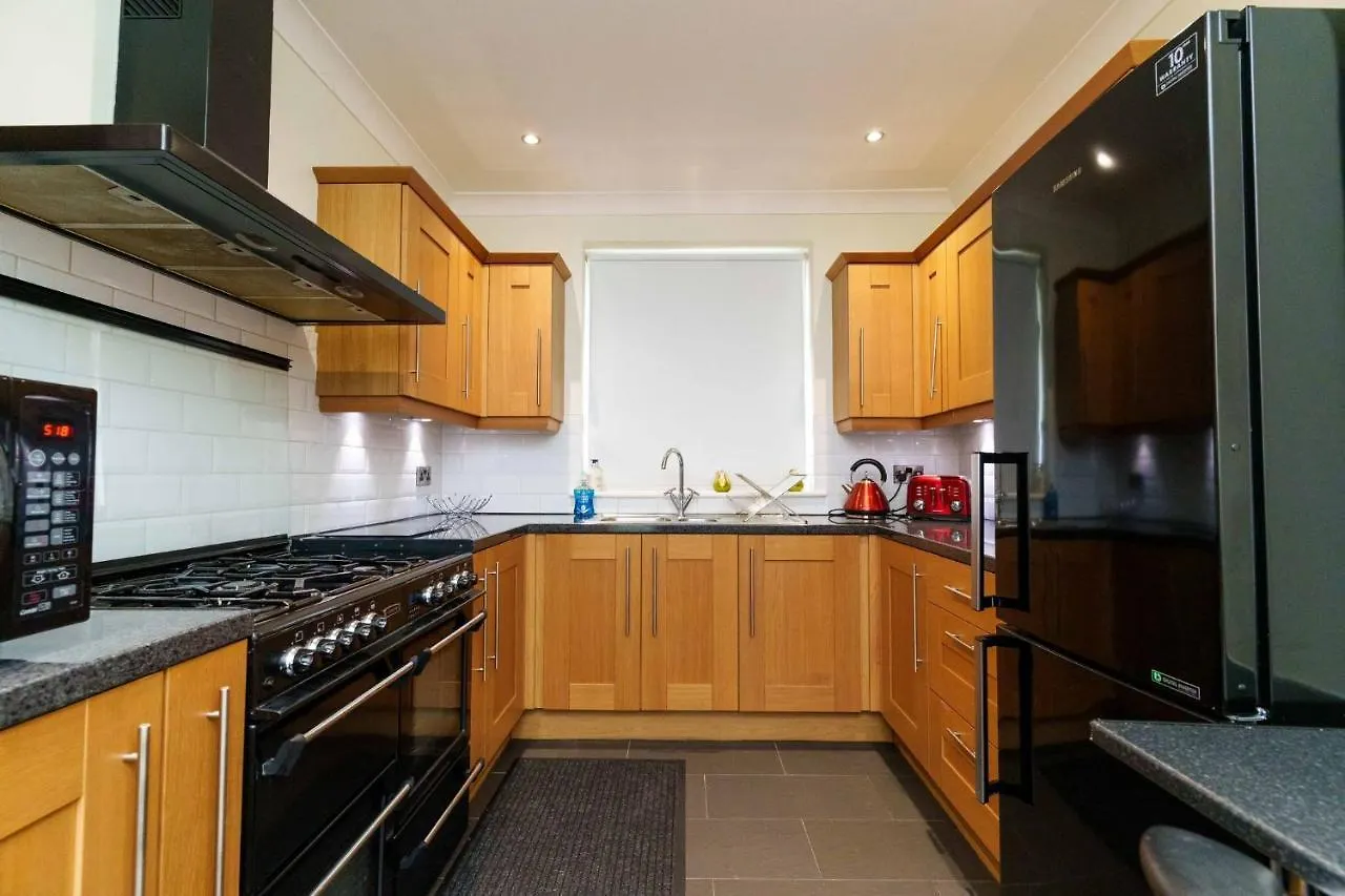 Oakwood House Detached Home In South Leeds Leeds  Lägenhet Leeds (West Yorkshire)
