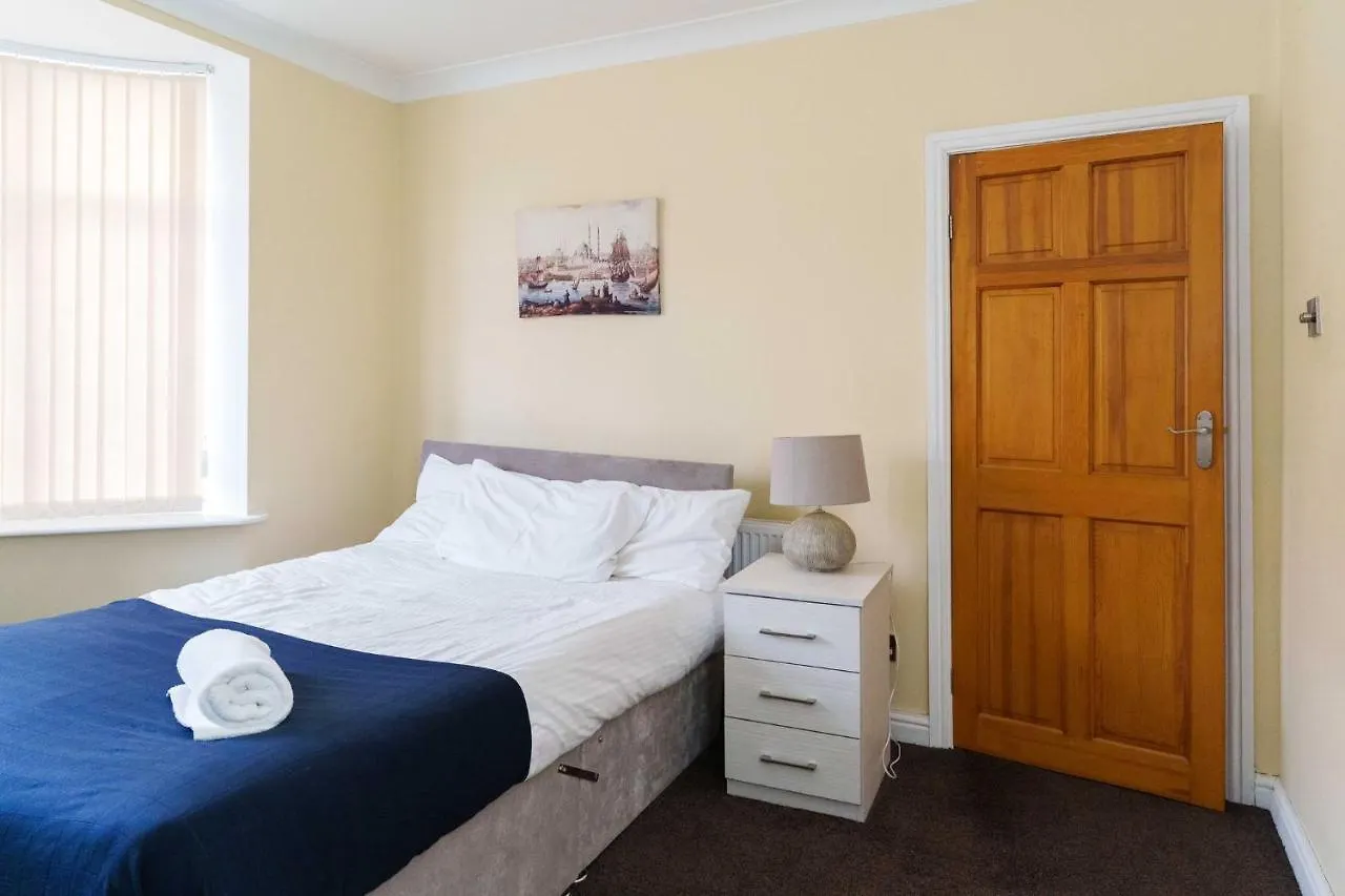 Oakwood House Detached Home In South Leeds Leeds  0*, Leeds (West Yorkshire)