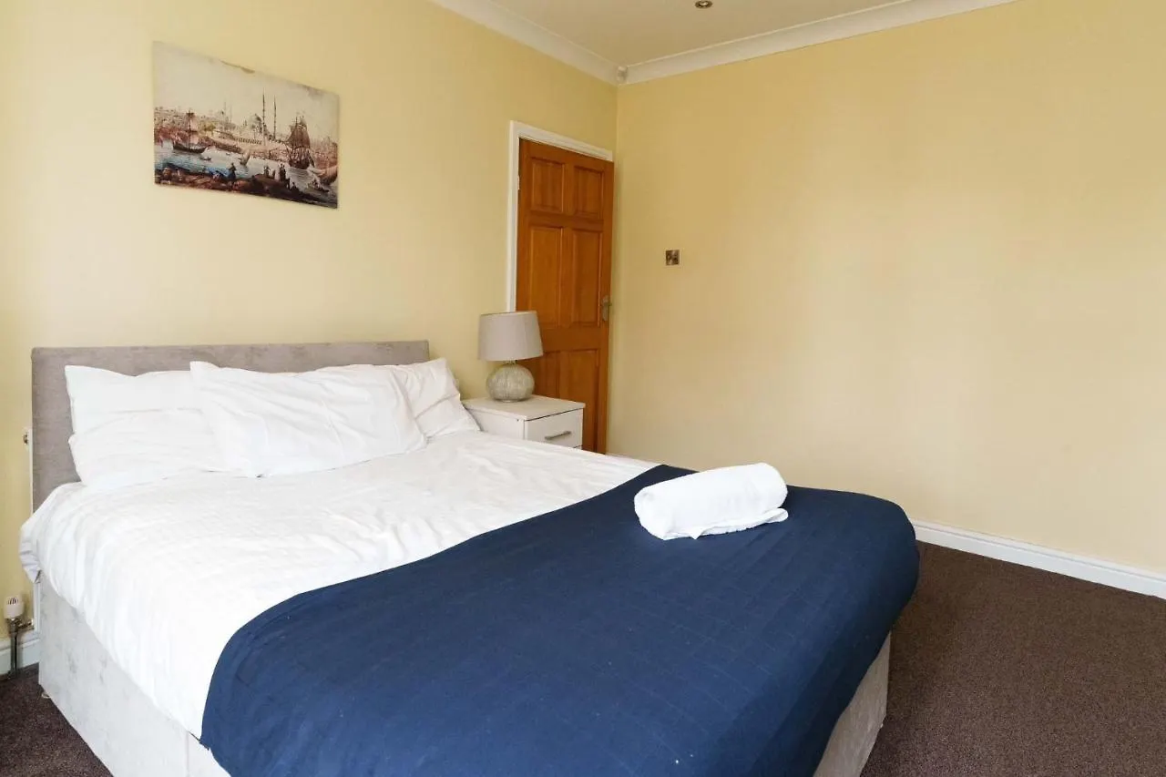 Oakwood House Detached Home In South Leeds Leeds  Lägenhet Leeds (West Yorkshire)