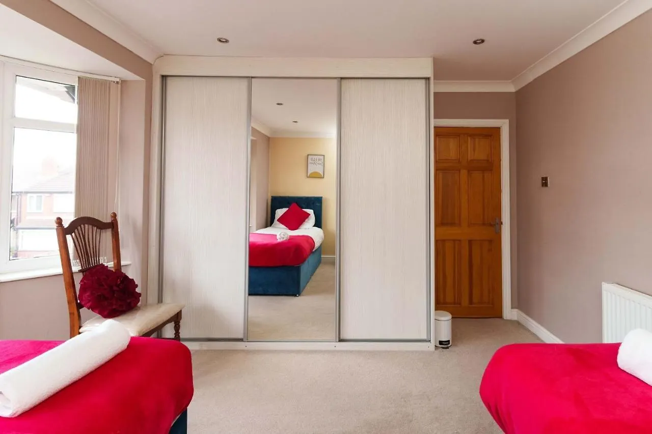 Oakwood House Detached Home In South Leeds Leeds  Leeds (West Yorkshire)